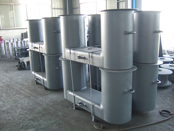 NS 2584 Double Bitt Bollard 4527221.jpg NS 2584 Double Bitt Bollard 4.jpg